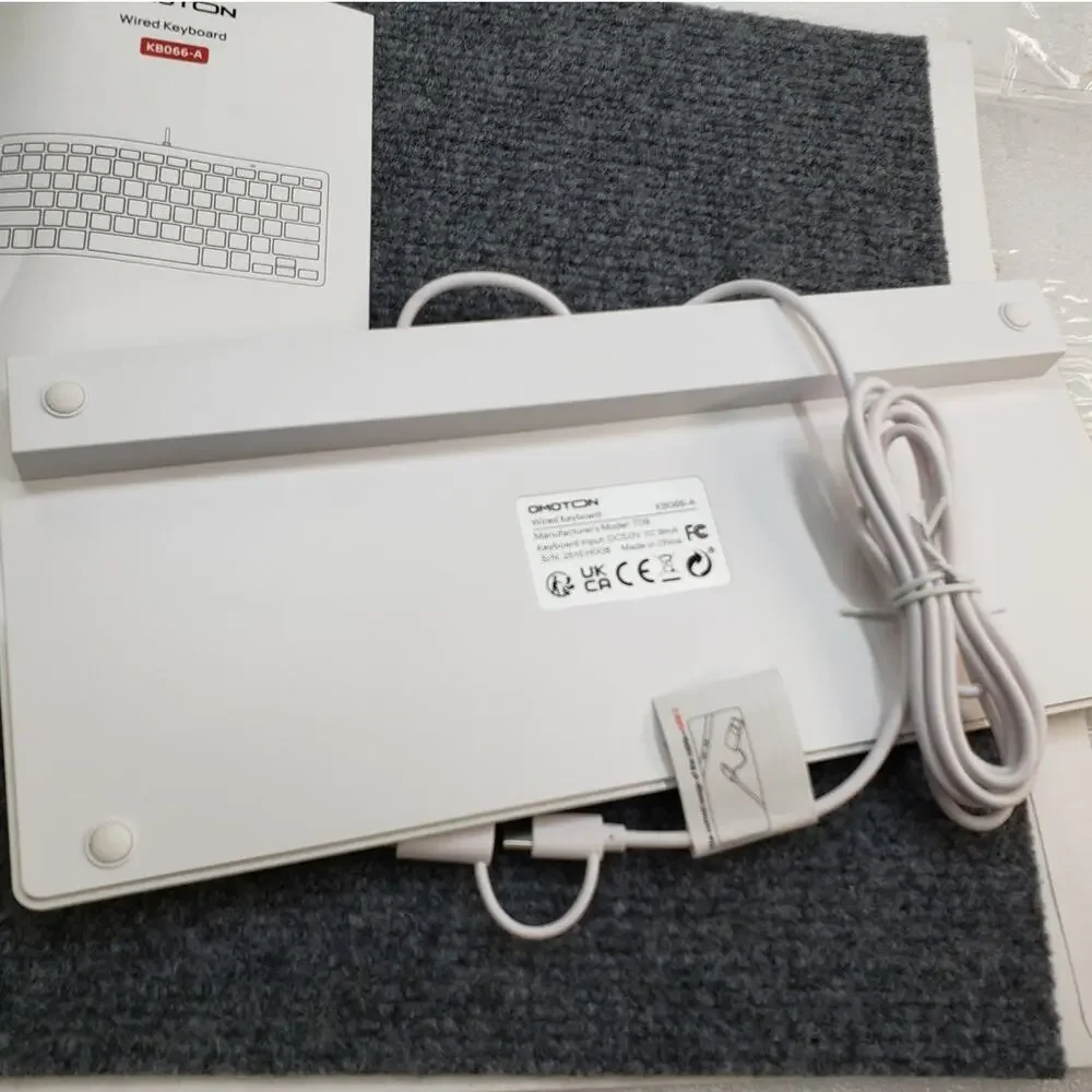 Wired Keyboard. Slim Silver. USBC/USB Connect. KB066-A Omoton. Ergonomic